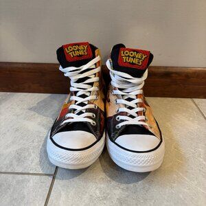 Converse high tops – Looney Tunes Road Runner and Wile E. Coyote (M 9/W 11)